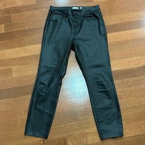 Women’s black leather look straight leg jeans pants/ size 32 (14) Dillard’s